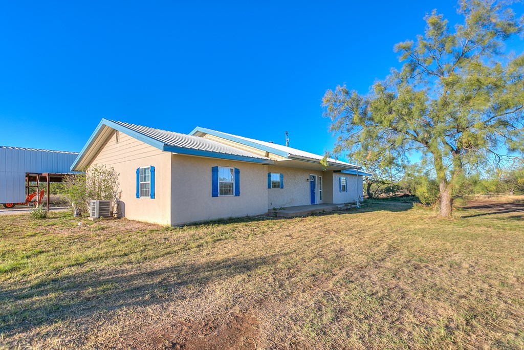 10629 Twin Lakes Lane Property Photo 3