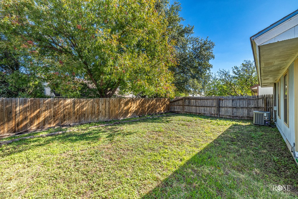 1422 Hatcher St Property Photo 12