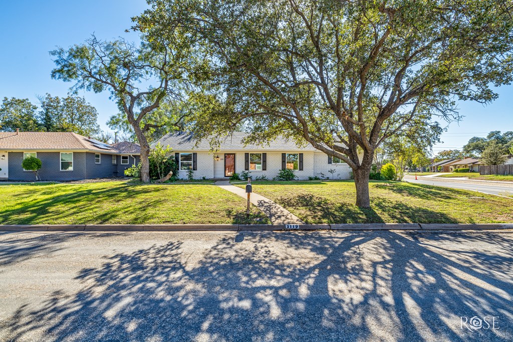 3119 Woodland Circle Property Photo 2