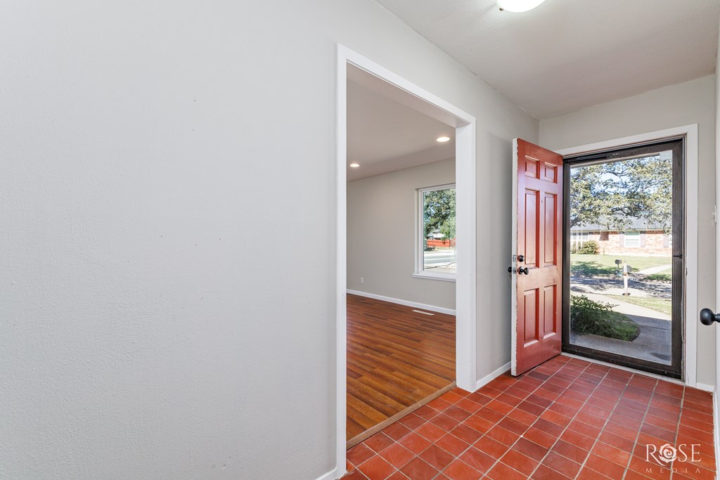 3119 Woodland Circle Property Photo 7