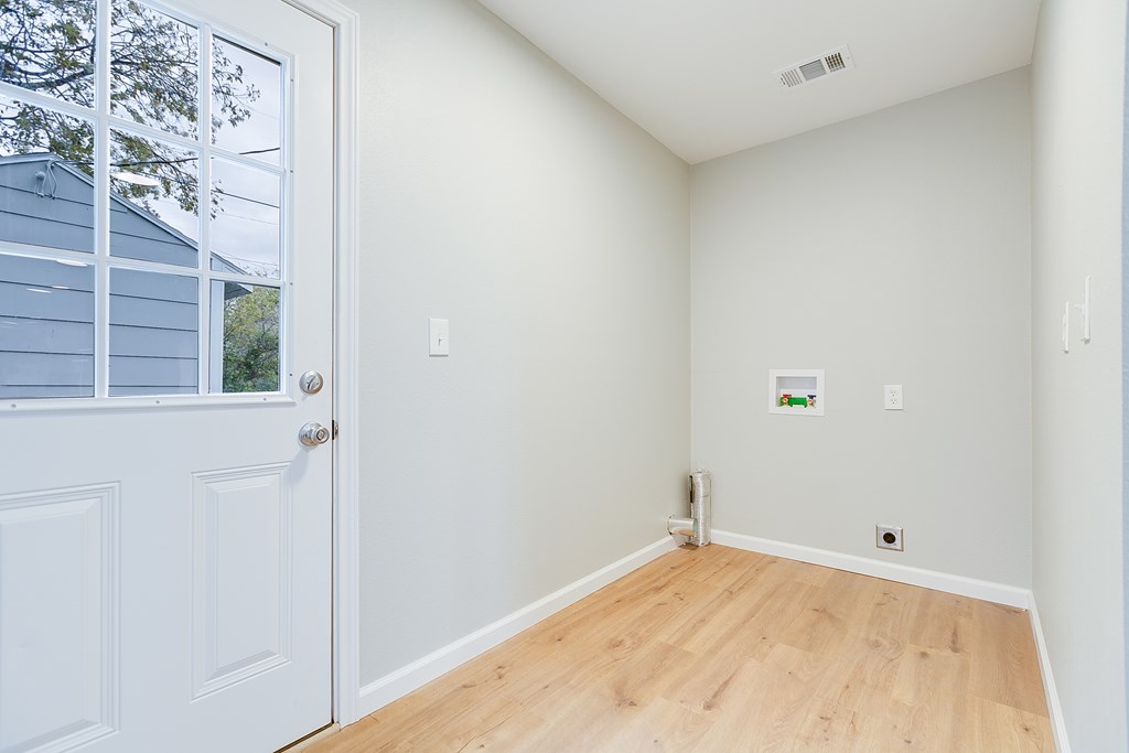 206 N Montague Ave Property Photo 21
