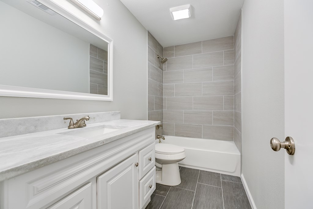 206 N Montague Ave Property Photo 33