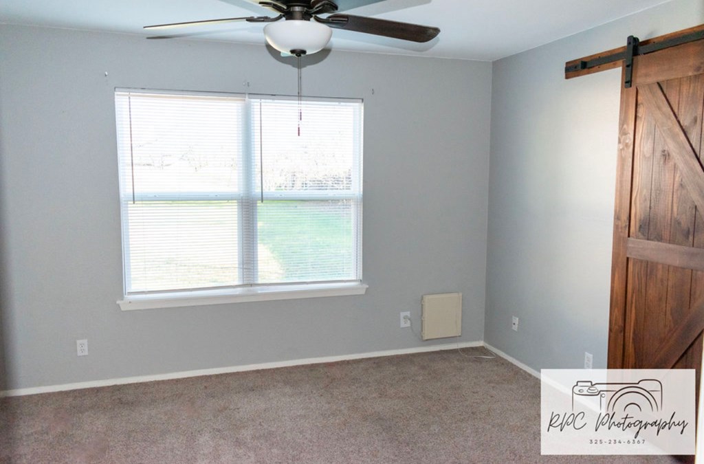 1923 Glenwood Dr Property Photo 9