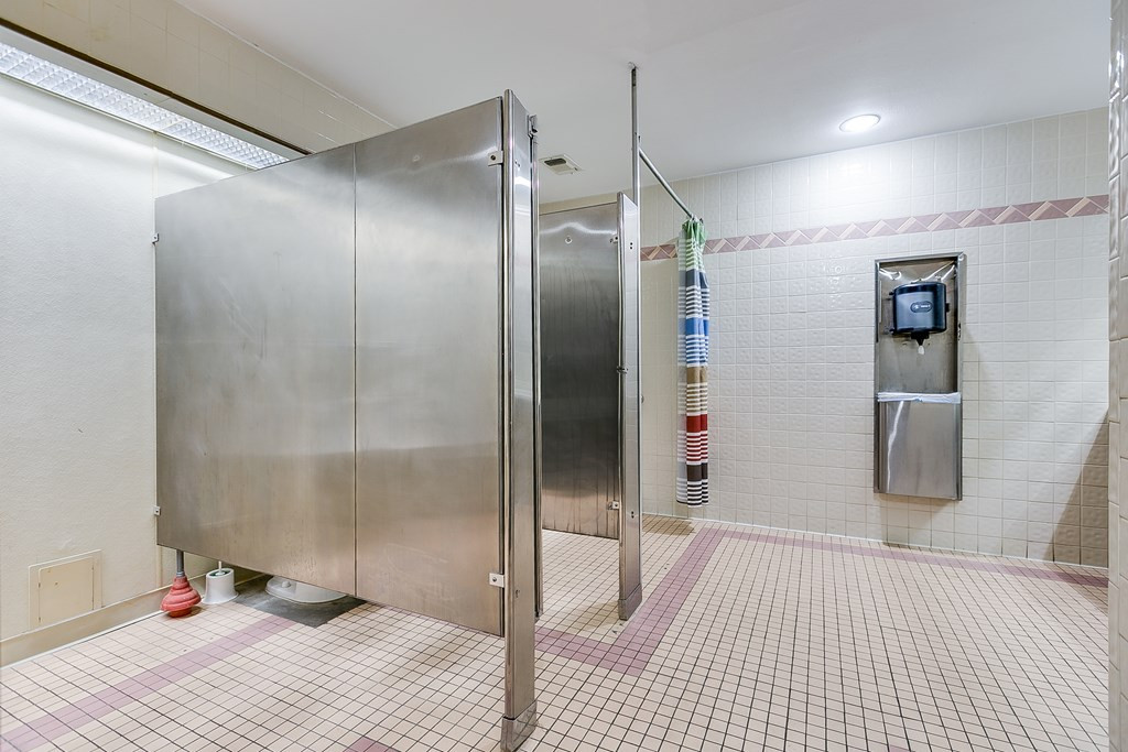 20 Howard Street Property Photo 40