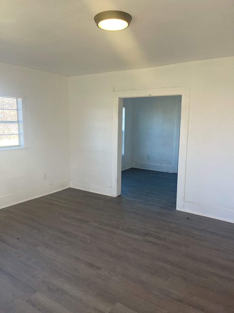 757 Mesquite St Property Photo 3