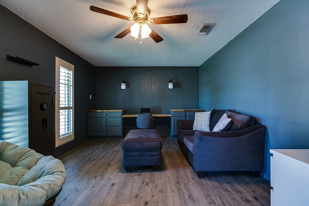 3121 Chatterton Dr Property Photo 4
