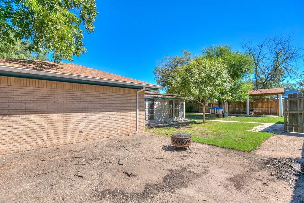 3121 Chatterton Dr Property Photo 33