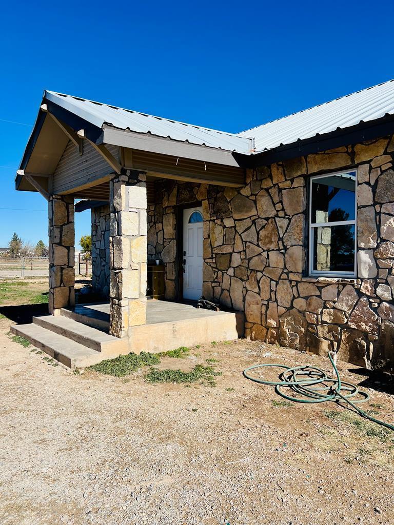 10956 Glass Rd Property Photo 2