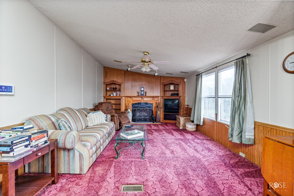 14088 Fawn Dr Property Photo 6