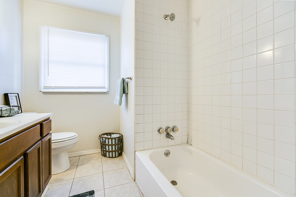 2028 Wilson St Property Photo 17