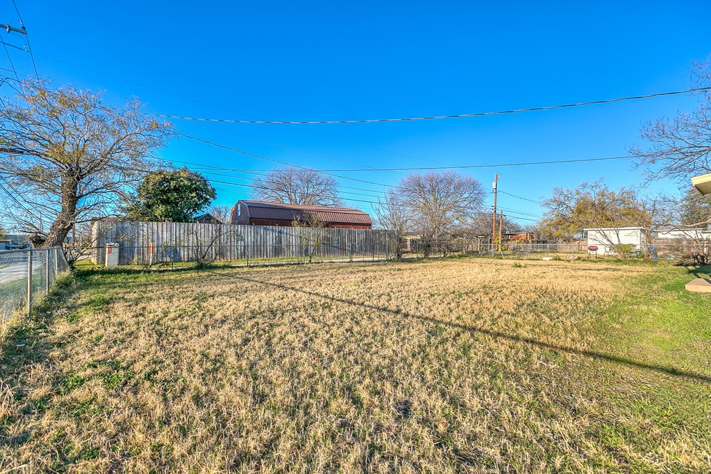 2028 Wilson St Property Photo 23