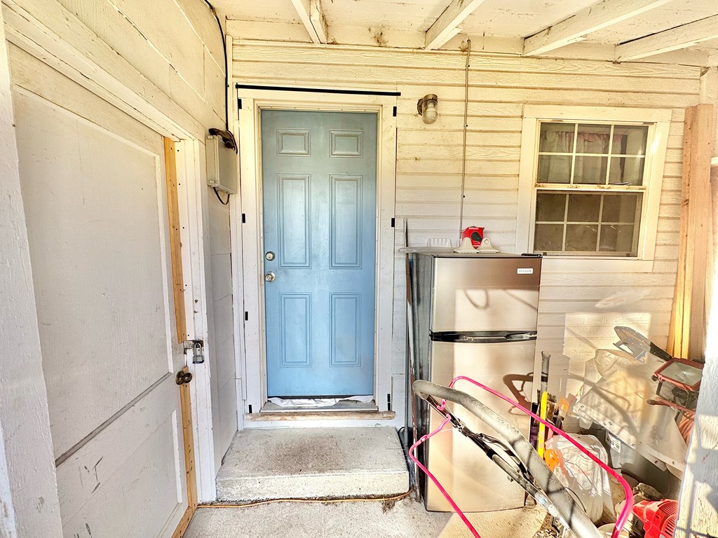 111 Belaire Ave Property Photo 11
