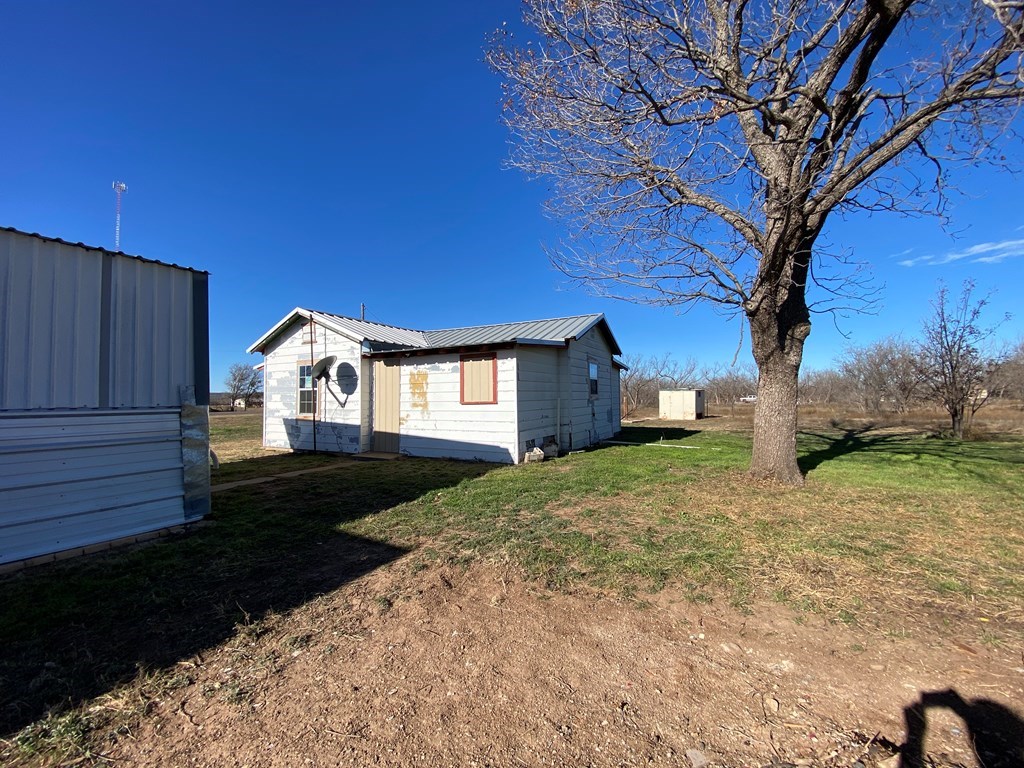 13838 Old Sterling City Hwy Property Photo 4