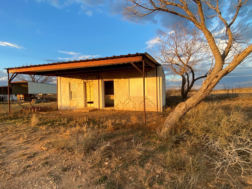 13838 Old Sterling City Hwy Property Photo 10