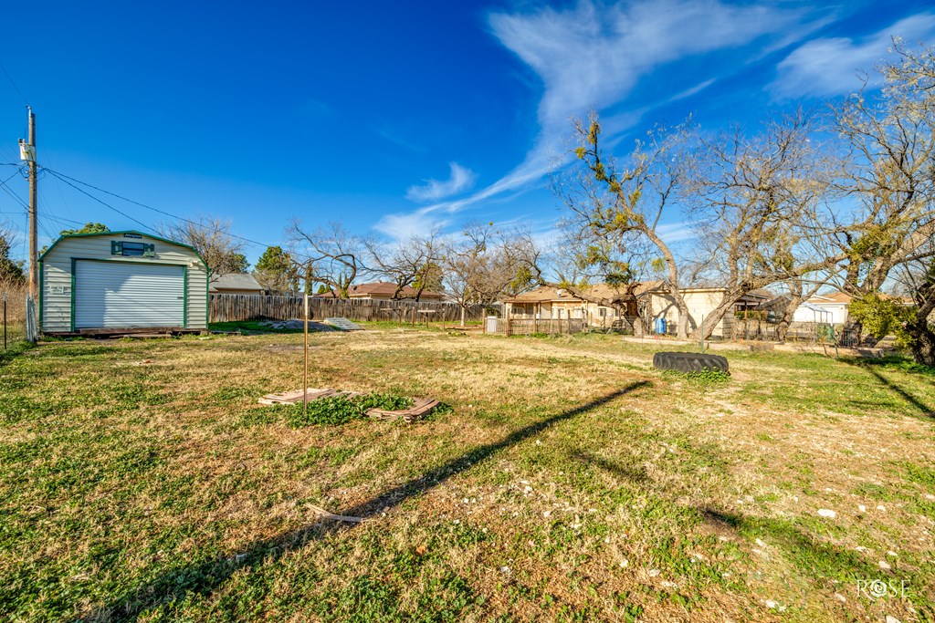 2515 Woodlawn Dr Property Photo 31