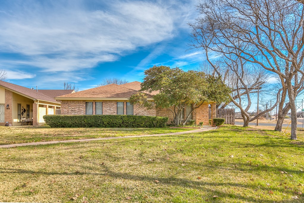 2113 Eagle Court Property Photo 2
