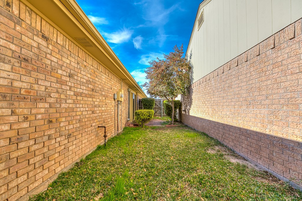 2113 Eagle Court Property Photo 34