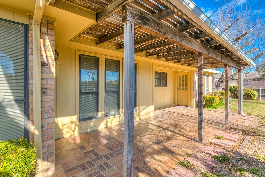 2113 Eagle Court Property Photo 35