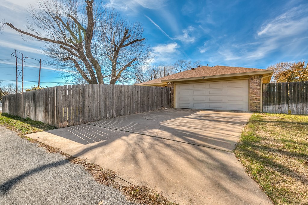 2113 Eagle Court Property Photo 39