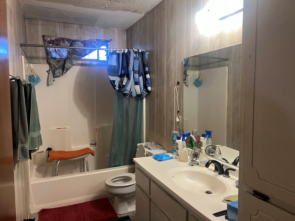 2410 Lindell Ave Property Photo 11