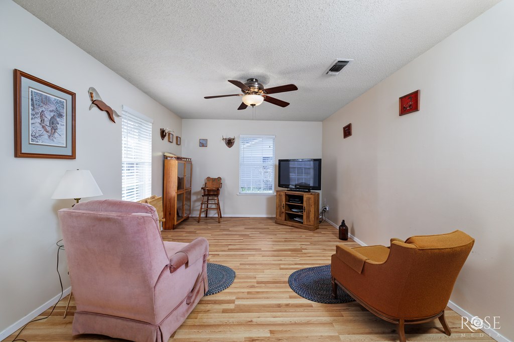 2714 Canyon Creek Dr Property Photo 3