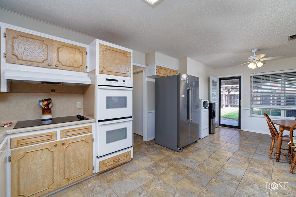 2714 Canyon Creek Dr Property Photo 6