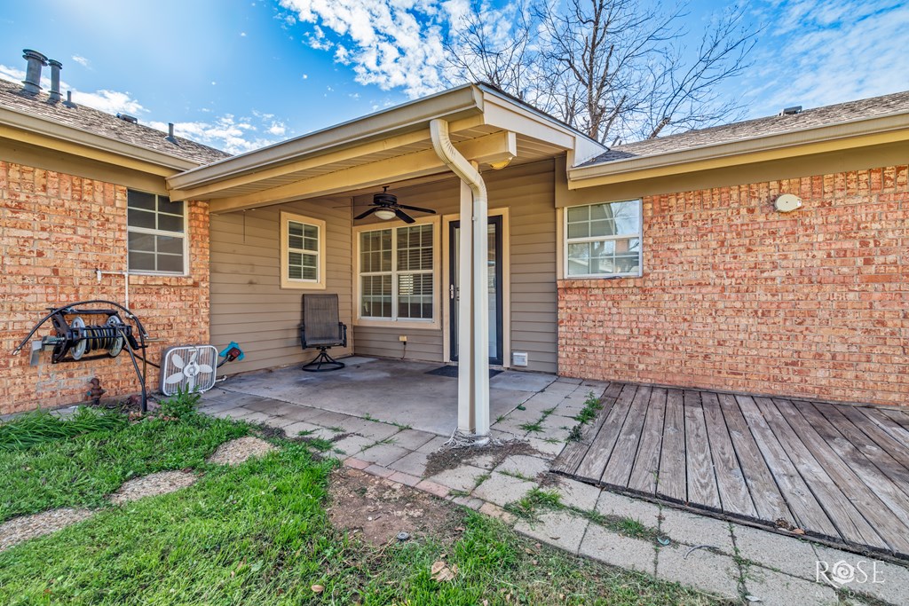 2714 Canyon Creek Dr Property Photo 17