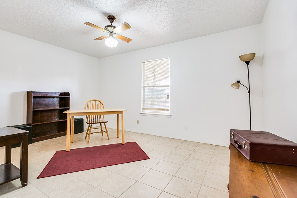 3817-d Wild Rye Tr Property Photo 3