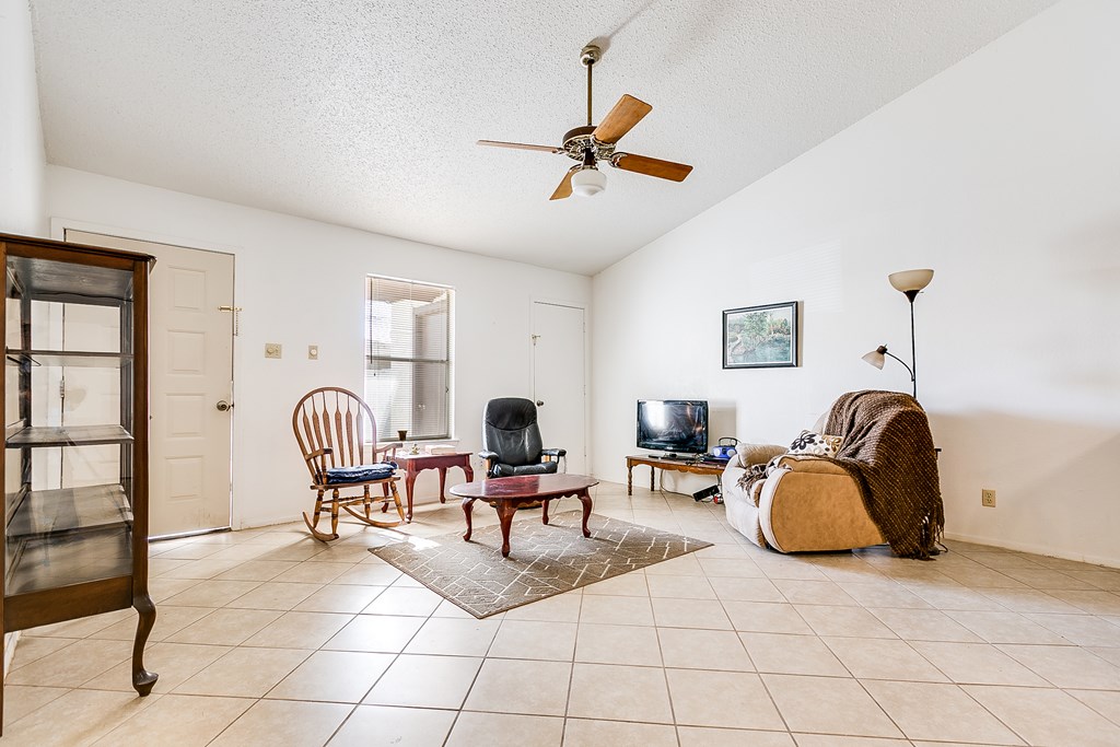 3817-d Wild Rye Tr Property Photo 7