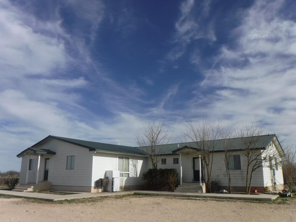 273 County Rd 2596 Property Photo 1