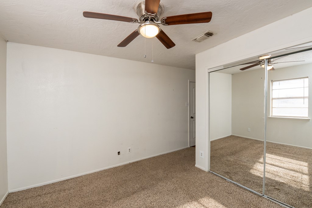 3226 North St Property Photo 14