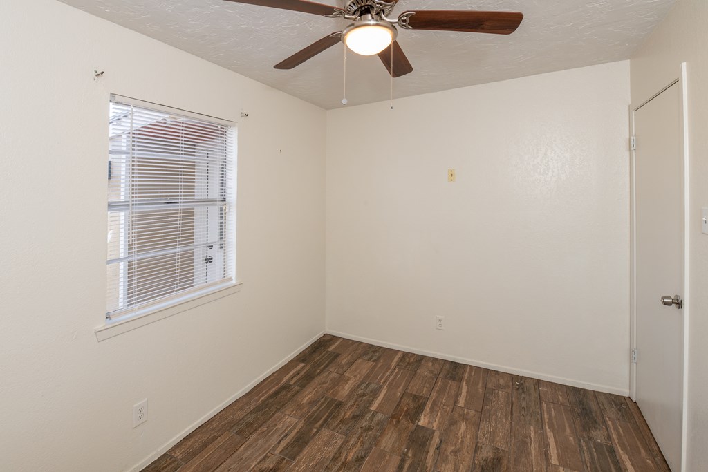 3226 North St Property Photo 22