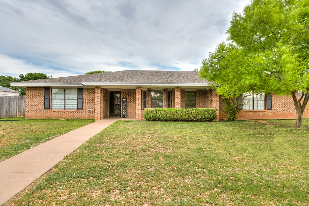 5014 Green Valley Trail Property Photo 3