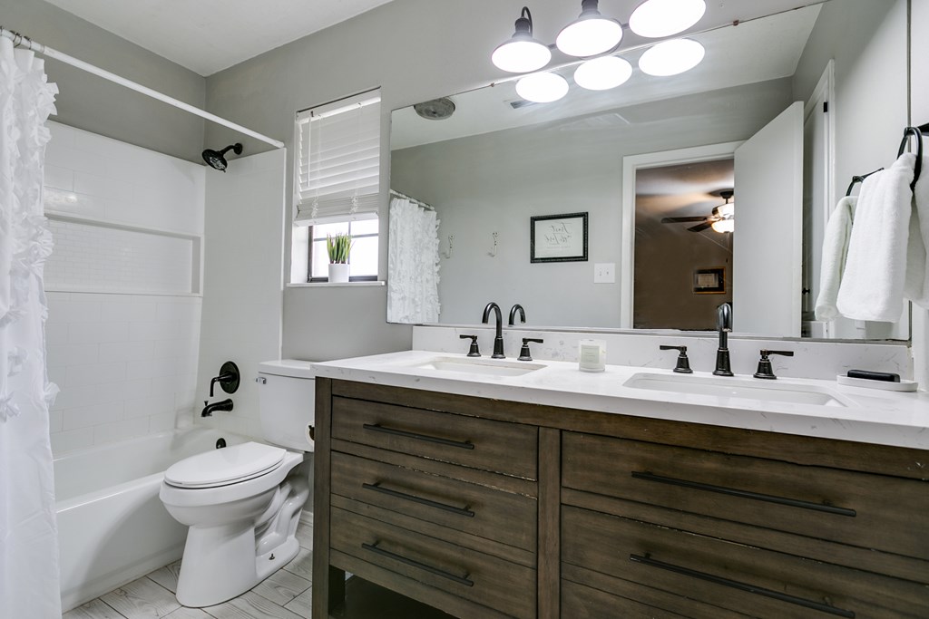 5014 Green Valley Trail Property Photo 18