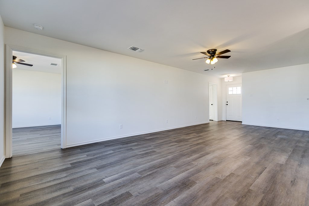 2808 Coleman St Property Photo 9