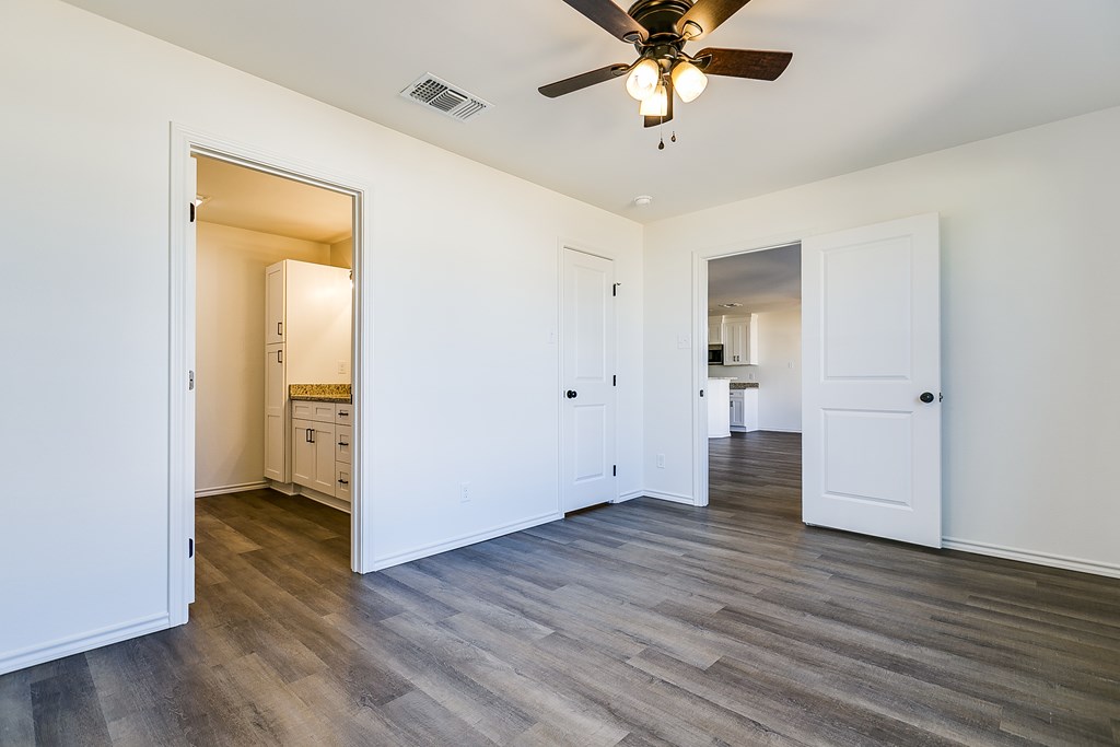 2808 Coleman St Property Photo 20