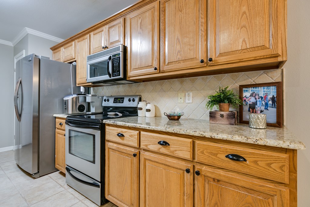707 Durham Court Property Photo 8