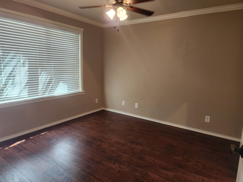 5031 Windwood Dr Property Photo 8