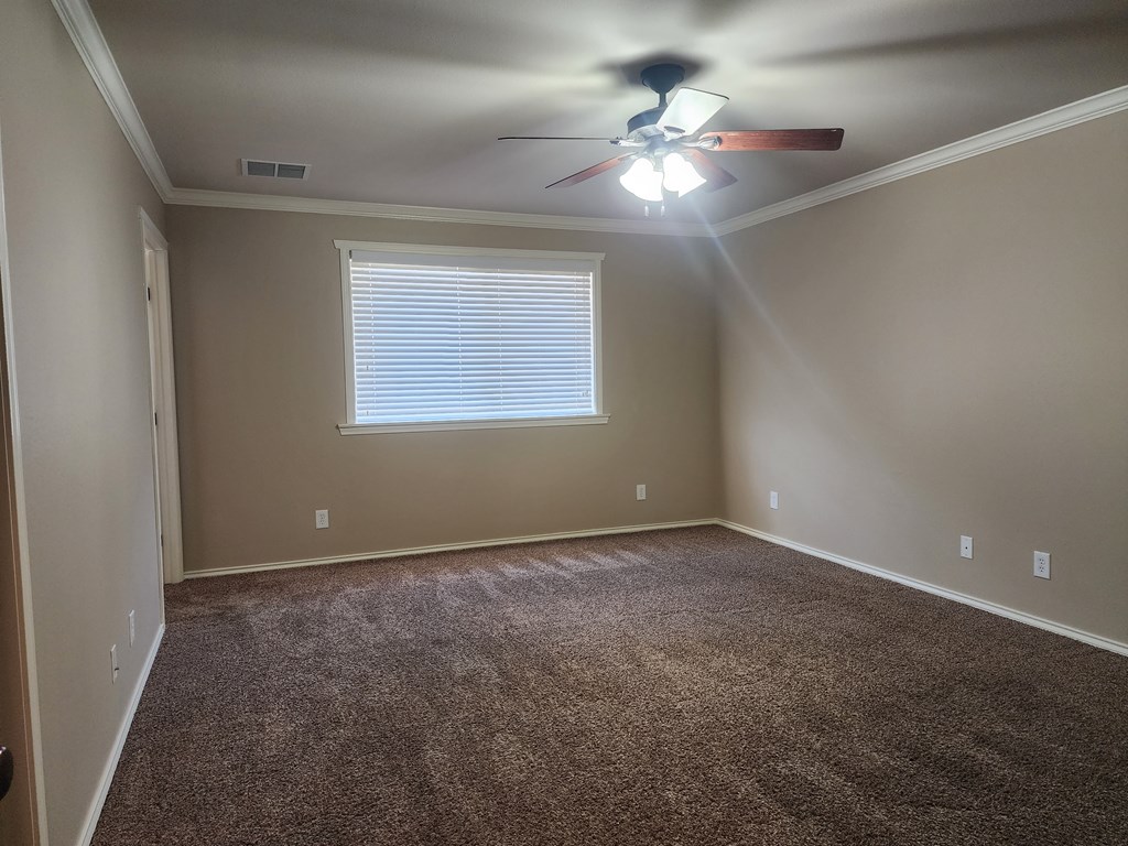 5031 Windwood Dr Property Photo 9
