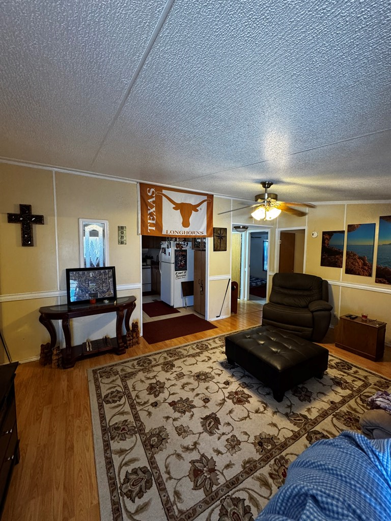 600 N Hallmark Property Photo 2