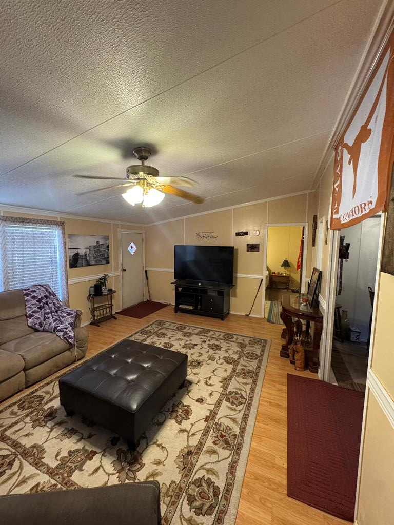 600 N Hallmark Property Photo 6