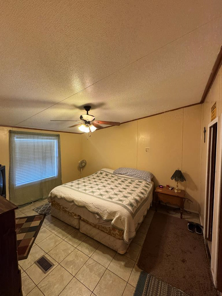 600 N Hallmark Property Photo 8