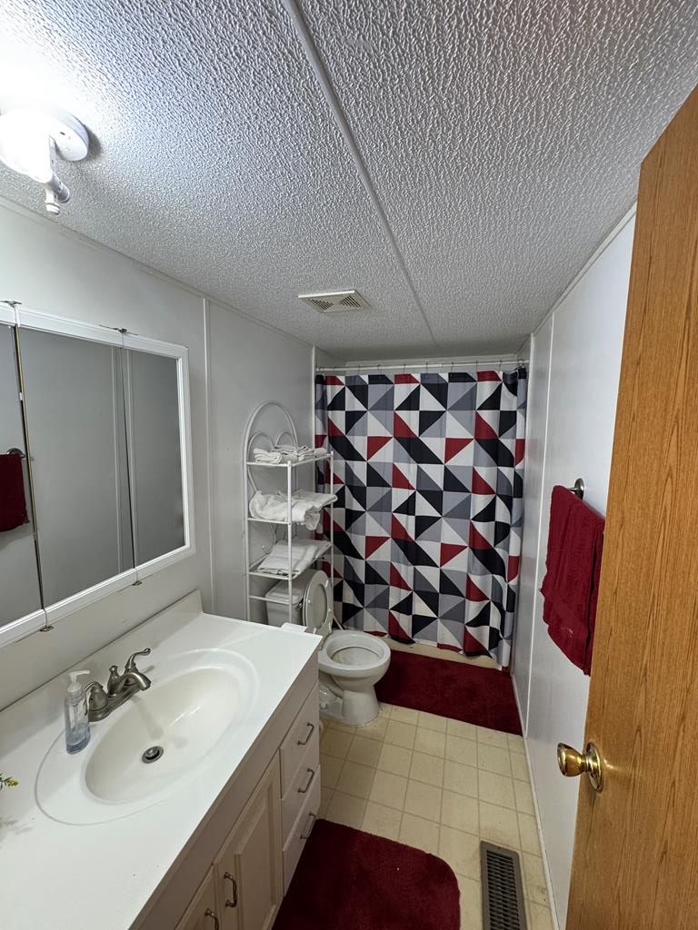 600 N Hallmark Property Photo 11