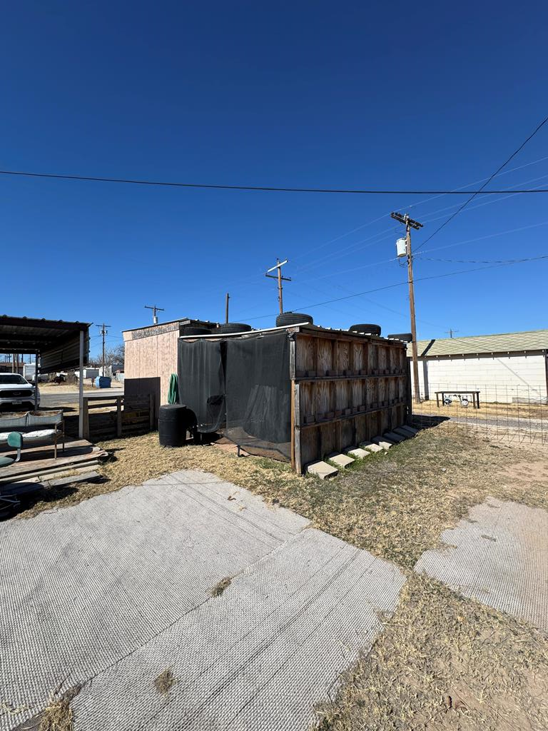 600 N Hallmark Property Photo 16