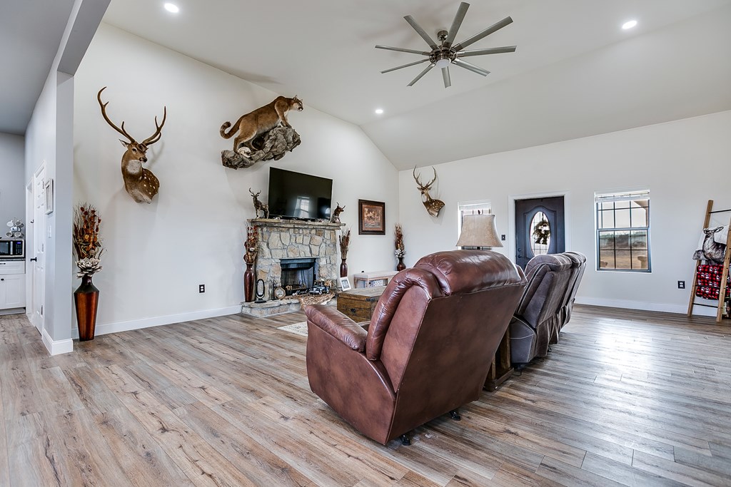 15016 Fm 1929 Property Photo 10