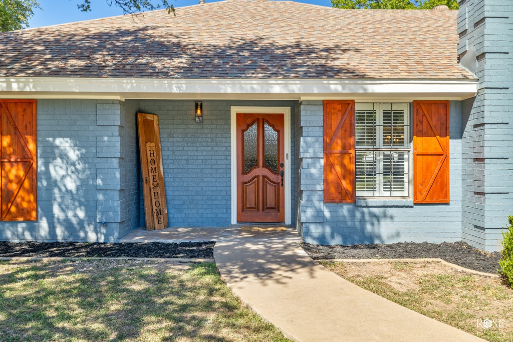 3202 Ridgecrest Lane Property Photo 4