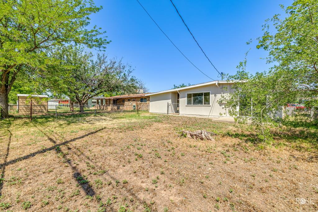 2219 Greenwood St Property Photo 24