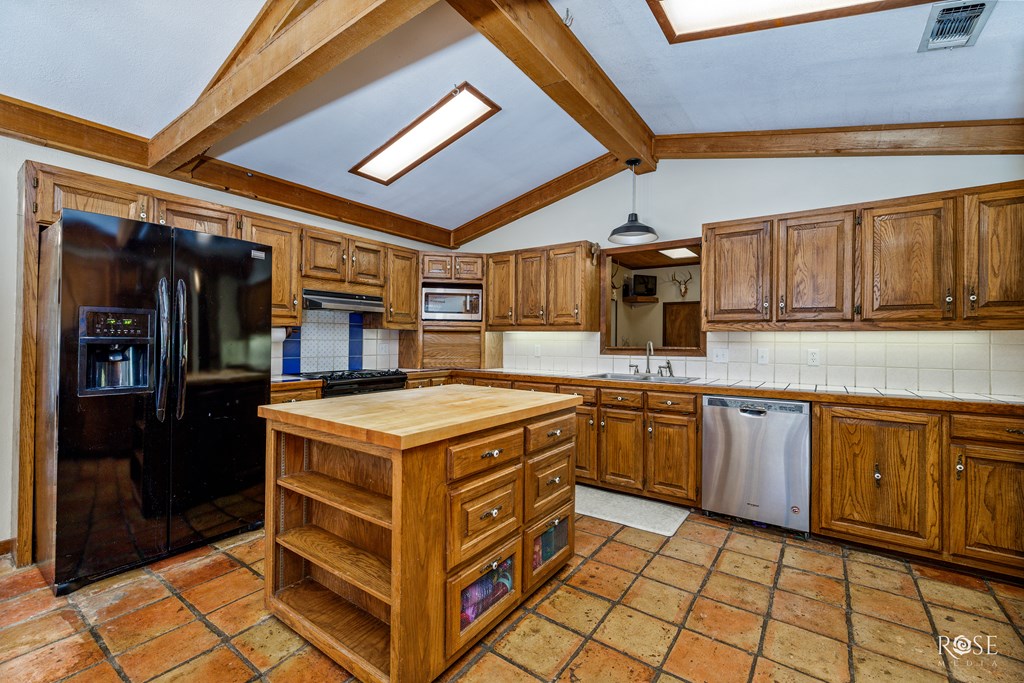 114 Oakwood St Property Photo 30