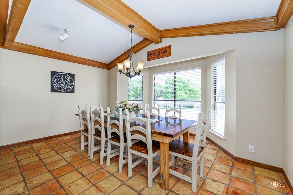 114 Oakwood St Property Photo 33