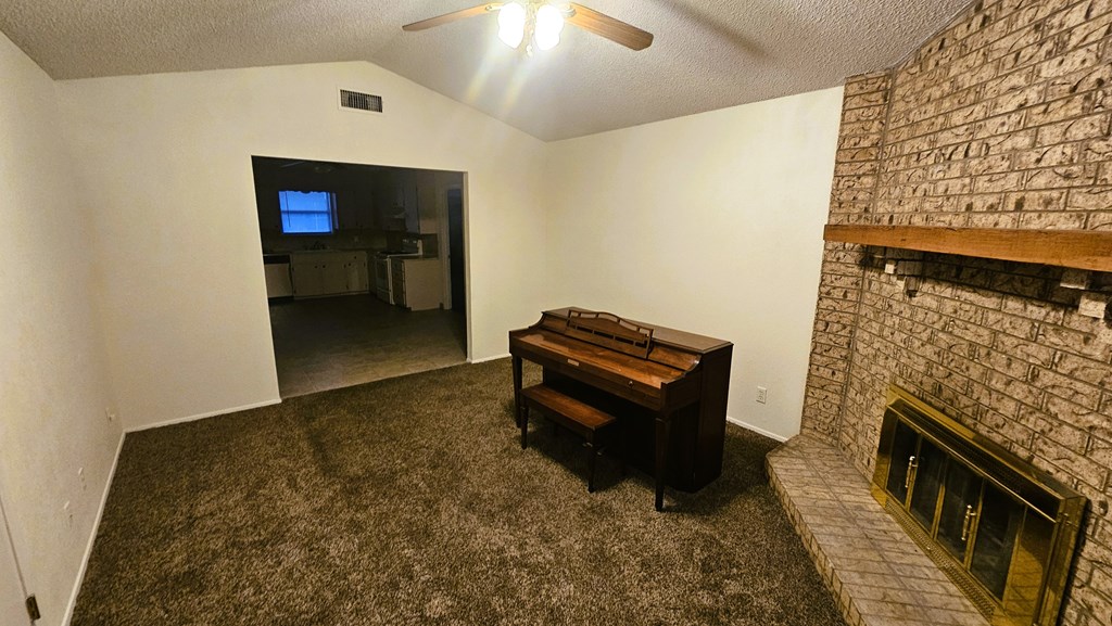 3326 Erin St Property Photo 2